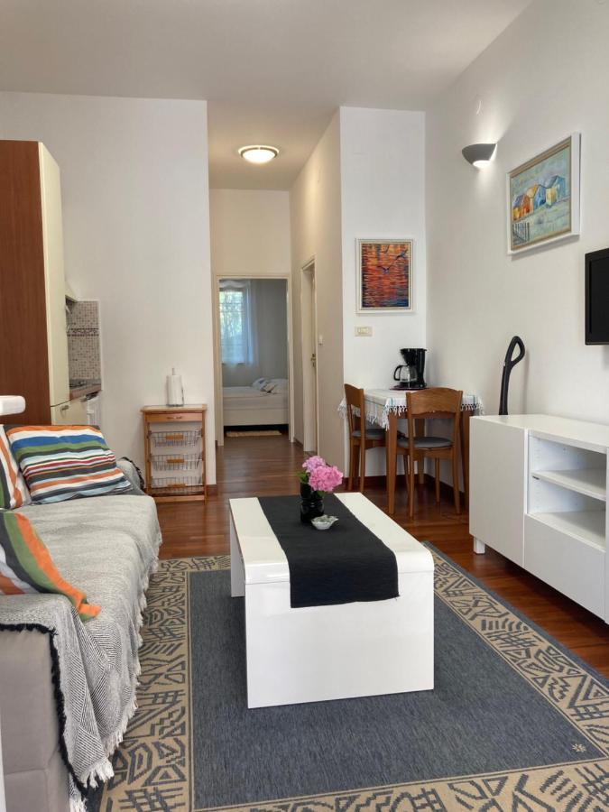 Goga Apartments Pula Luaran gambar